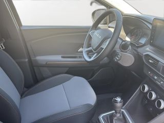Dacia Jogger TCe 110 Extreme 5-Sitzer+PDC+RFK+Klimaauto.
