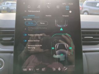 Ford Focus 1.0 EcoBoost Powershift Titanium X+Winterpaket+LED+RFK