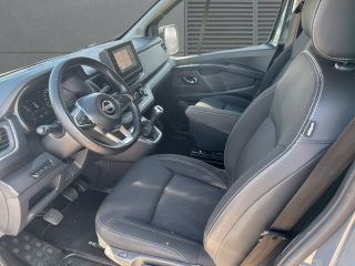 Nissan Primastar 2,8t dCi 150 L1H1 Tekna 8-Sitzer Navi+SHZ