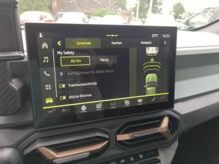 Dacia Bigster Hybrid 155 Extreme SHZ LKHZ Pano