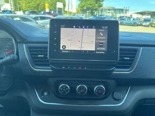 Nissan Primastar 2,8t dCi 150 L1H1 Tekna 8-Sitzer Navi+SHZ