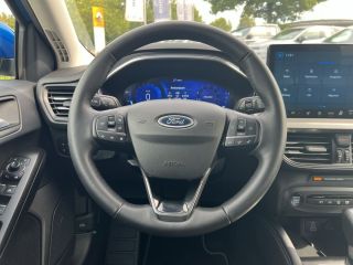 Ford Focus 1.0 EcoBoost Powershift Titanium X+Winterpaket+LED+RFK