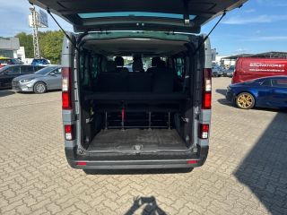 Nissan Primastar 2,8t dCi 150 L1H1 Tekna 8-Sitzer Navi+SHZ