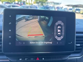 Nissan Primastar 2,8t dCi 150 L1H1 Tekna 8-Sitzer Navi+SHZ