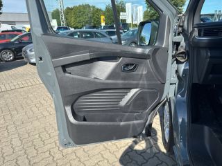 Nissan Primastar 2,8t dCi 150 L1H1 Tekna 8-Sitzer Navi+SHZ