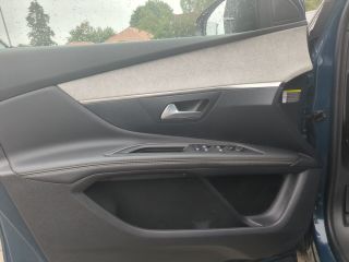 Peugeot 3008 GT 130 PS Automatik LED+RFK+SHZ