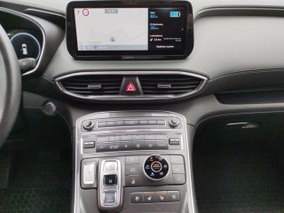 Hyundai Santa Fe   Prime Plug-In Hybrid 4WD