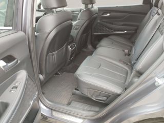 Hyundai Santa Fe   Prime Plug-In Hybrid 4WD