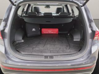 Hyundai Santa Fe   Prime Plug-In Hybrid 4WD