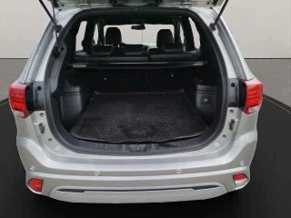 Mitsubishi Outlander PHEV PLUS mit Intro-Paket 4WD