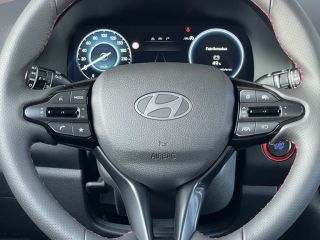 Hyundai Tucson IV 1.6 DCT MHEV 4WD ALU 19 DAB KEY LED PLAY