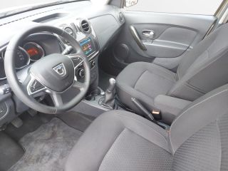 Dacia Sandero Comfort TCe 90 Navi Klimaaut. PDC