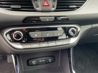 Hyundai i30 III Hatchback 1,0 T-GDi Family LED Navi FAMILY