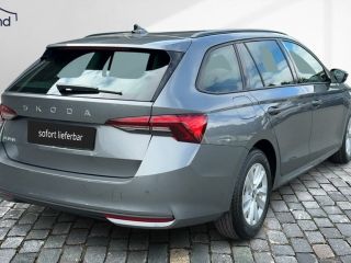 Skoda Octavia IV Combi 2,0 TDI DSG Selection SHZ App SELECTION