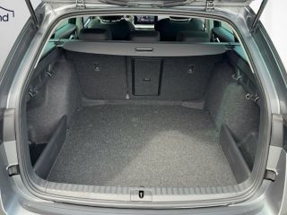 Skoda Octavia IV Combi 2,0 TDI DSG Selection SHZ App SELECTION