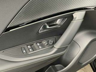 Peugeot 2008 II 1,2 PT (MHEV) GT Keyless Navi Kamera GT