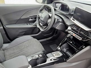 Peugeot 2008 II 1,2 PT (MHEV) GT Keyless Navi Kamera GT