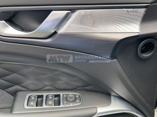 Mitsubishi Plug-in Hybrid Outlander INTRO 360°Head-Up LED