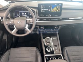 Mitsubishi Plug-in Hybrid Outlander INTRO 360°Head-Up LED