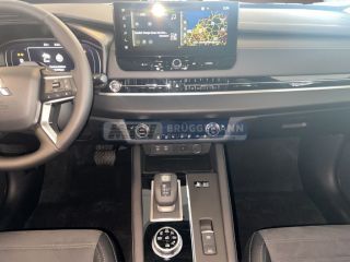 Mitsubishi Plug-in Hybrid Outlander INTRO 360°Head-Up LED