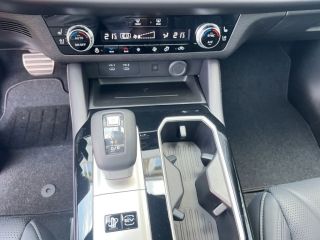 Mitsubishi Plug-in Hybrid Outlander TOP BLACK LUXURY MASSAG
