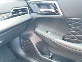 Mitsubishi Plug-in Hybrid Outlander TOP BLACK LUXURY MASSAG
