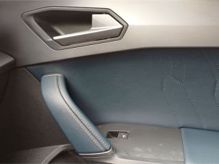 Cupra Formentor Aut LEDER ALLWETTER  AHK PANO SHZ Navi  -