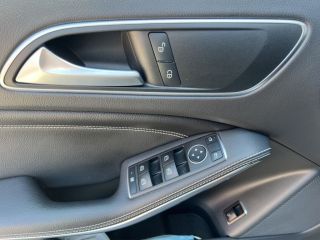 Mercedes-Benz GLA 180 BUSINESS-PAKET LED HIGH PERFORMANCE  -