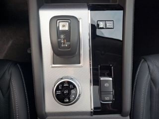 Mitsubishi Outlander Top Pano 360°Head-Up LED  top